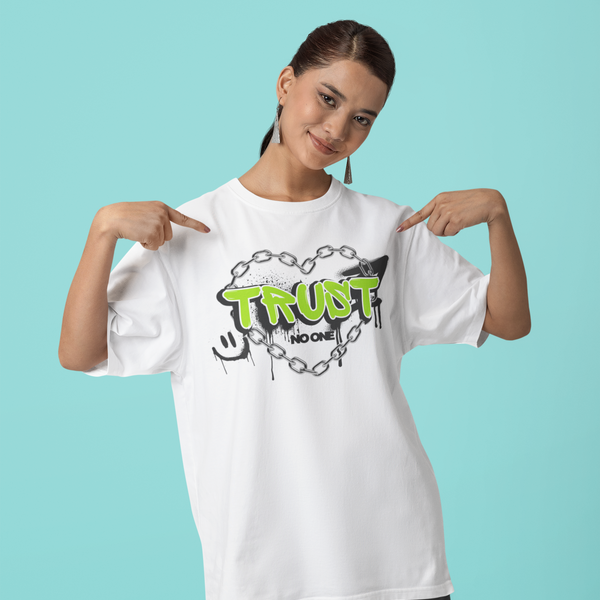 Tee shirt streetwear femme Trust no one