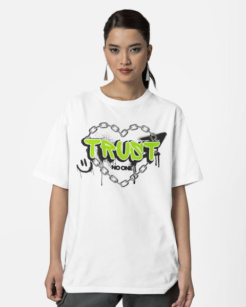 Tee shirt streetwear femme Trust no one