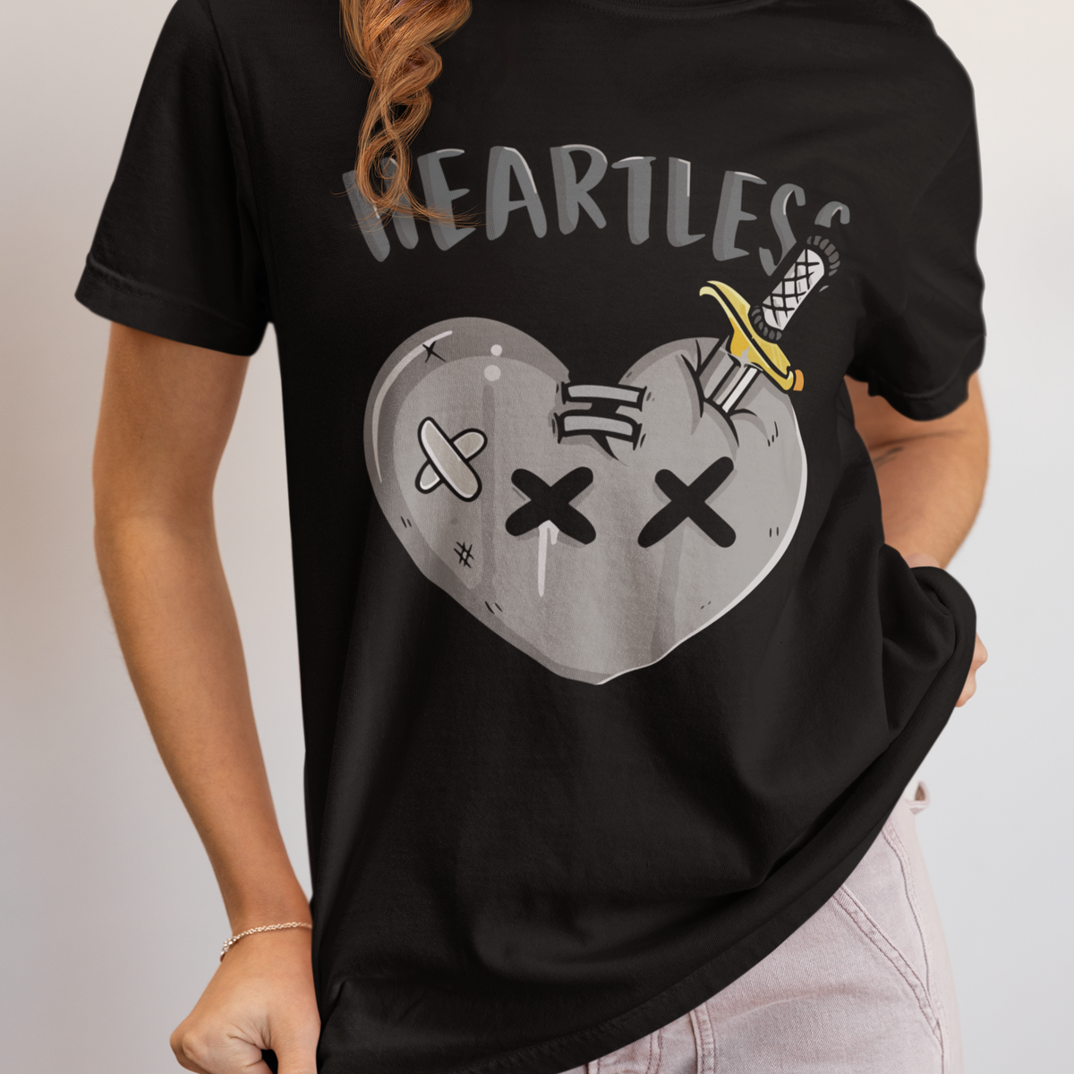 T-shirt streetwear femme HEARTLESS