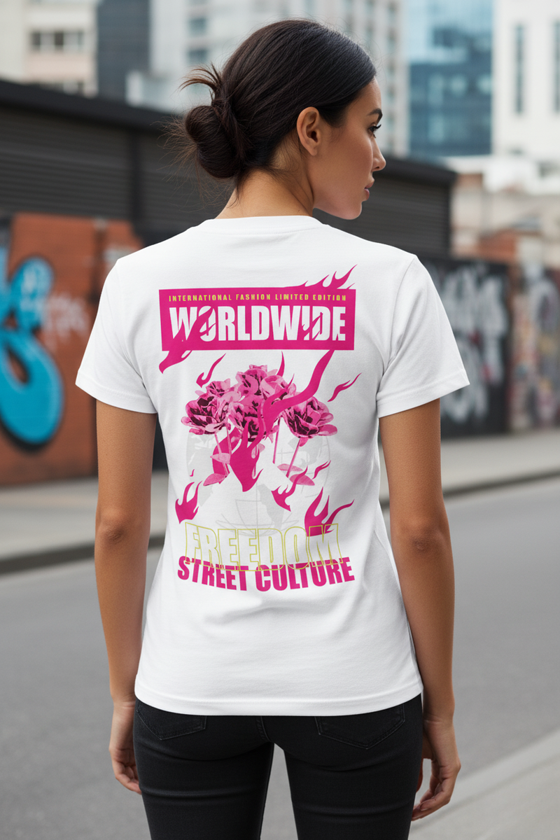 Tee-Shirt Streetwear Femme-L’élégance du Streetwear-